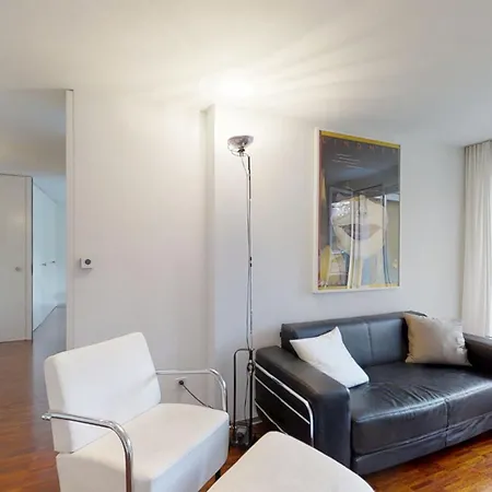 Arona 9 Σεντ Μόριτζ